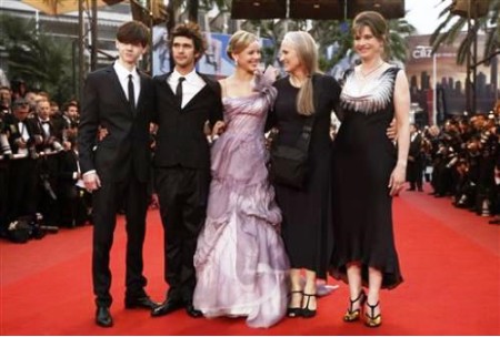 748331179-british-actor-thomas-sangster-british-actor-whishaw-australian-actress-abbie1