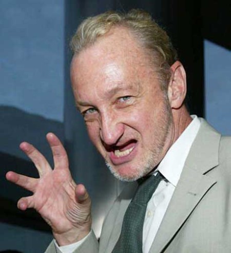 robert-englund-does-a-freddy1