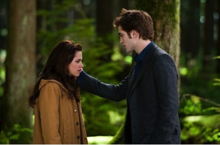 edward-cullen-bella-swan-forest-new-moon-480x318 []