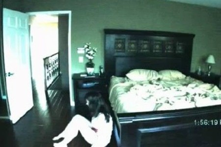 paranormal_activity--400x300