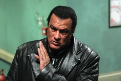 Agaist-the-Dark-Steven-Seagal-Tanoai-Reed-Skye-Bennett-Jeff-Chase-01_mid