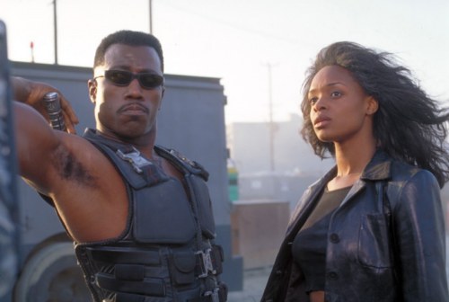 wesley-snipes-con-n-bushe-wright-in-una-scena-del-film-blade-117920