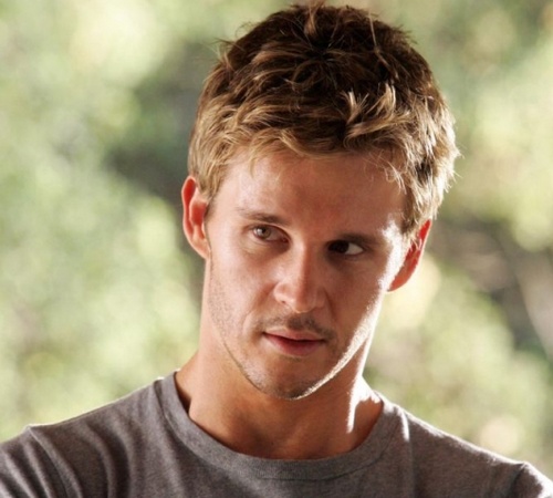 Ryan Kwanten sarà Charles Manson, Charlize Theron in Snow White and the Huntsman, Tom Cruise in Rock of Ages?