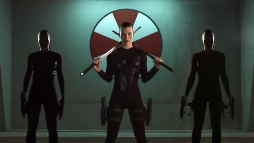 Resident Evil Afterlife, la spada di Milla Jovovich