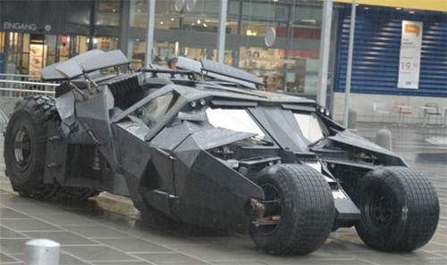 The Dark Knight Rises, prima immagine della batmobile (2)