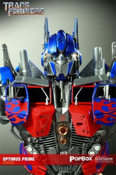 Transformers 3, la statua di Optimus Prime