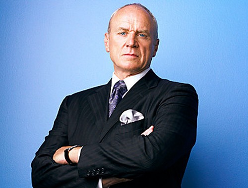 Millenium Uomini che odiano le donne, nel cast Alan Dale