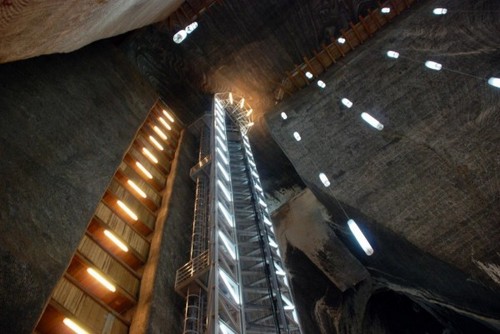 The Dark Knight Rises, foto dai set della nuova Batcaverna