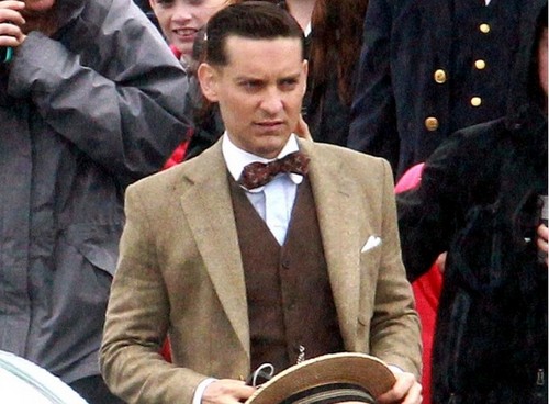 The Great Gatsby, foto dal set con Tobey Maguire (11) | Il CineManiaco ...