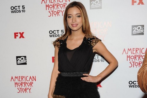 Jamie Chung, Scout Taylor-Compton e Christian Serratos in 7500