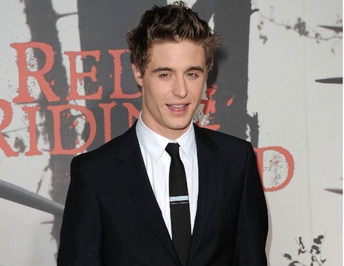 Max Irons in The Host di Stephanie Meyer