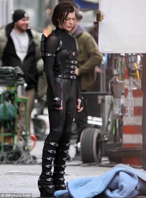 Resident Evil 5, foto e video dal set con Milla Jovovich