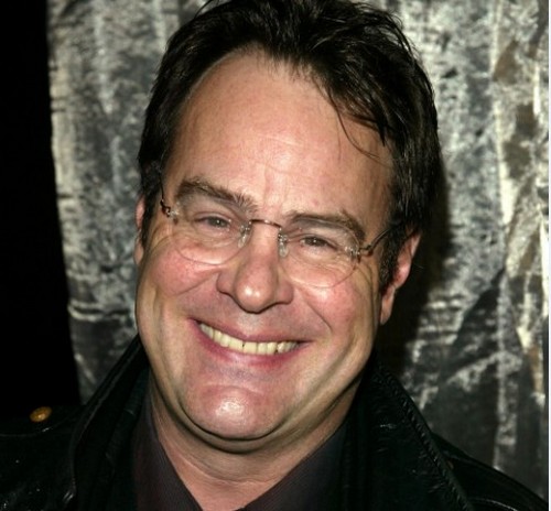 Dan Aykroyd nella commedia politica Dog Fight