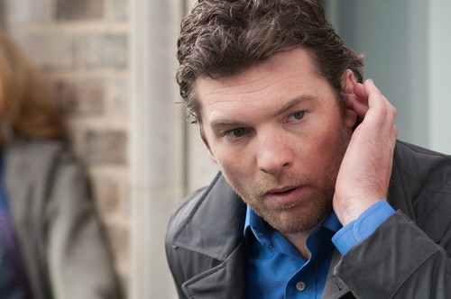 Man on a Ledge, un poster e 19 immagini con Sam Worthington