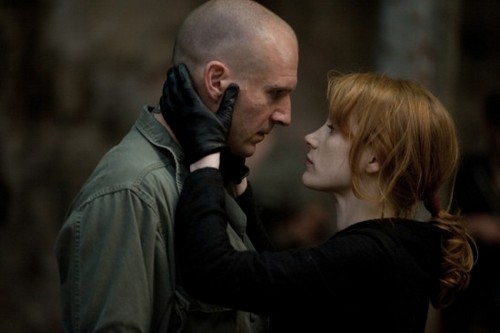 Coriolanus, immagini con Ralph Fiennes, Jessica Chastain e Gerard Butler