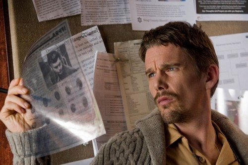 Sinister, sinossi e prime immagini dell'horror con Ethan Hawke