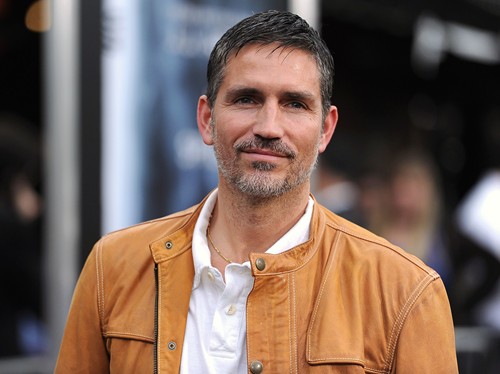 Jim Caviezel nell'action-thriller The Tomb