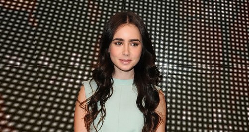 Lily Collins nella commedia romantica Rosaline