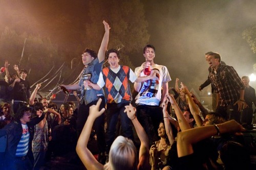 Project X: sinossi, 2 poster e 37 immagini