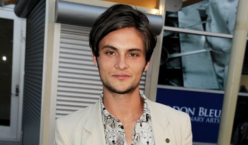 Shiloh Fernandez Protagonista In Evil Dead E Deep Powder Il Cinemaniaco