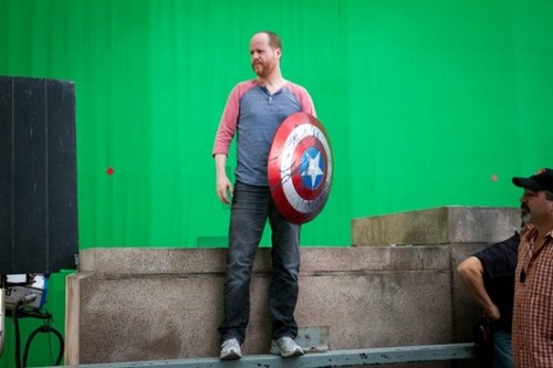 The Avengers, nuove immagini con Joss Whedon e i Vendicatori