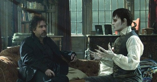 Dark Shadows, 5 immagini con Johnny Depp (6)