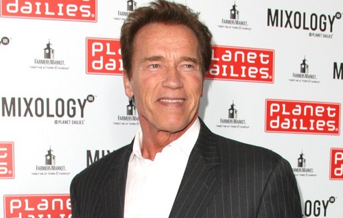 Arnold Schwarzenegger nell'action-thriller con rapina Ten