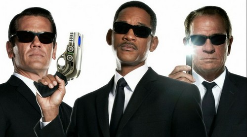 Men in Black 3, Chernobyl Diaries, Iron Sky, Trishna, Madagascar 3: nuovi poster