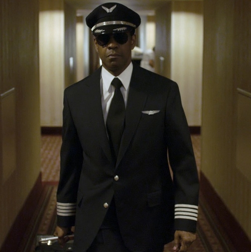 Flight: trailer e poster del film di Robert Zemeckis con Denzel Washington