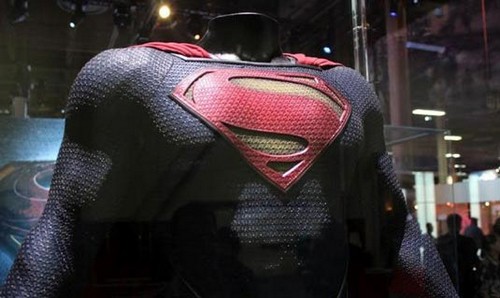 Superman: Man of Steel, video e immagini dei costumi del film