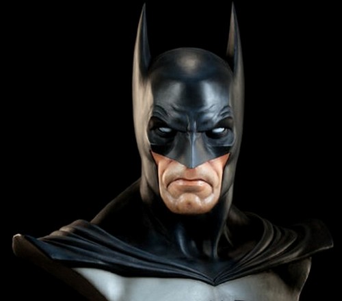 The Dark Knight, il busto a grandezza naturale del Batman DC