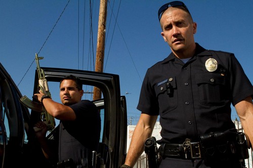 End of Watch, 8 immagini del poliziesco con Jake Gyllenhaal e Michael Pena
