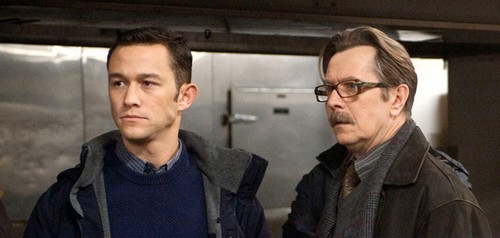Il cavaliere oscuro Il ritorno, prima clip con Gary Oldman e Joseph Gordon-Levitt