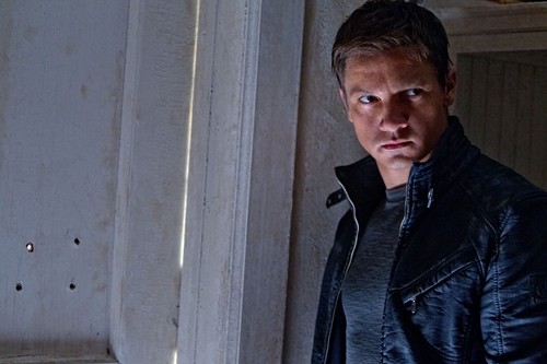 The Bourne Legacy, prima clip con Jeremy Renner e Rachel Weisz