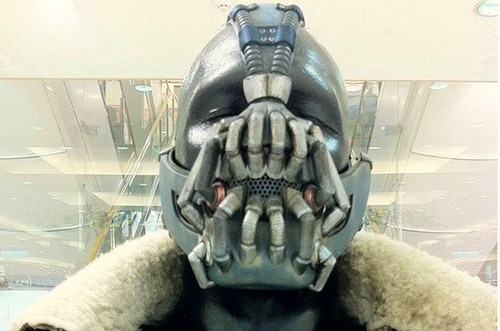 The Dark Knight Rises: in mostra i costumi di Bane, Batman e Catwoman