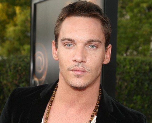 Jonathan Rhys Meyers in trattative per The Mortal Instruments, Xavier Samuel in Push, Reese Witherspoon produttrice e protagonista di The Beard
