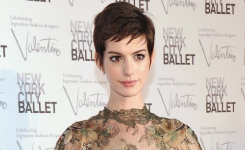 Anne Hathaway in trattative per Robopocalypse, Jake Gyllenhaal per Prisoners