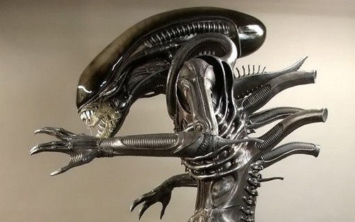 Alien, nuova statua del film a grandezza naturale