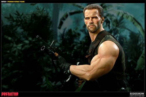 Predator, la statua di Arnold Schwarzenegger