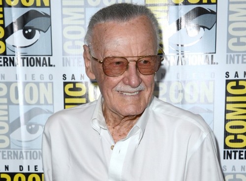 Stan Lee compie novant'anni: clip con tutti i cameo