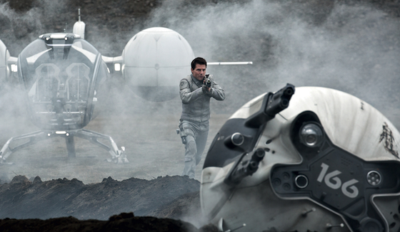 Dietro le quinte di Oblivion, spiando Tom Cruise