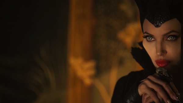 Maleficent: un clip dal film con Angelina Jolie
