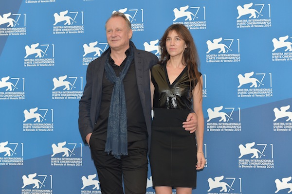 16257-Photocall_-_Nymphomaniac_Volume_II_-_S._Skarsgard__C._Gainsbourg_-____la_Biennale_di_Venezia_-_Foto_ASAC__1_