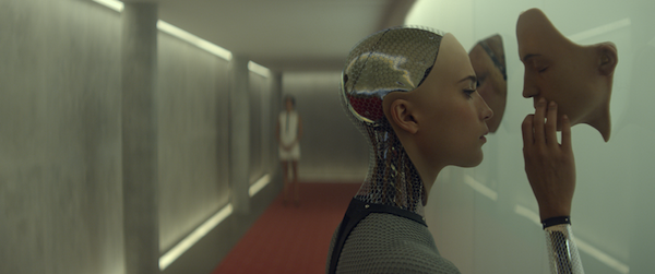 Ex Machina: il trailer del film di Alex Garland