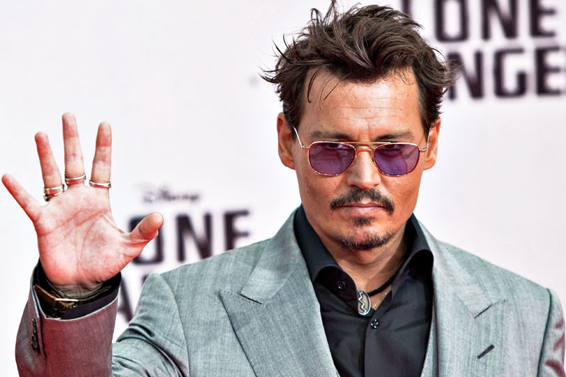 Da Hollywood scatta l'allarme: Johnny Depp ai limiti dell'alcolismo