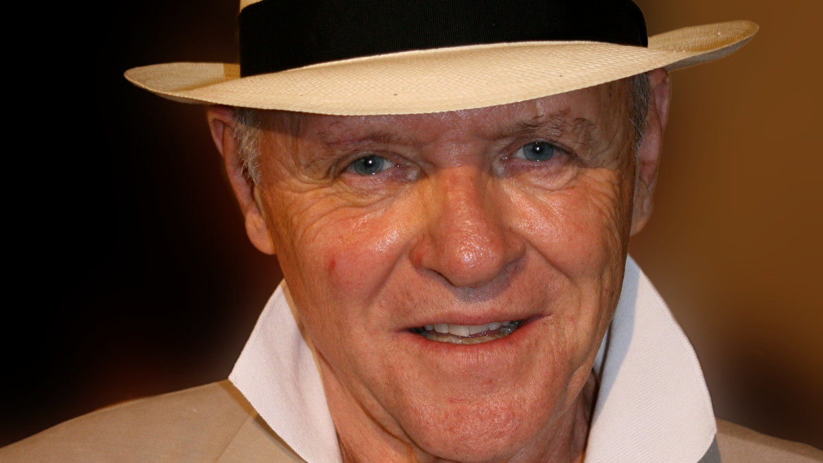 Anthony Hopkins senza alcol da 45 anni: "Mi stavo uccidendo"